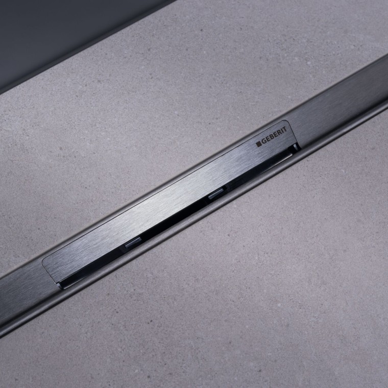 Geberit CleanLine50 в черном хромированном исполнении Geberit CleanLine50 в черном хромированном исполнении