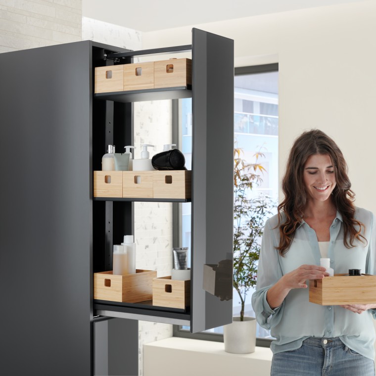 Узкие высокие шкафчики Acanto