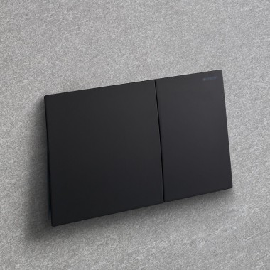 Модель Geberit Sigma70 черного матового цвета с покрытием, которое легко содержать в чистоте