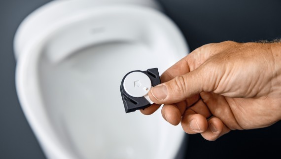 Направляющая форсунка смыва писсуара Направляющая форсунка смыва писсуара