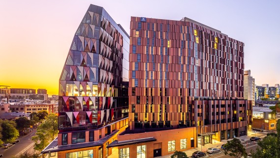 Melbourne Connect, инновационный центр ноу-хау (© Peter Casamento, Marc Williams) Melbourne Connect, инновационный центр ноу-хау (© Peter Casamento, Marc Williams)