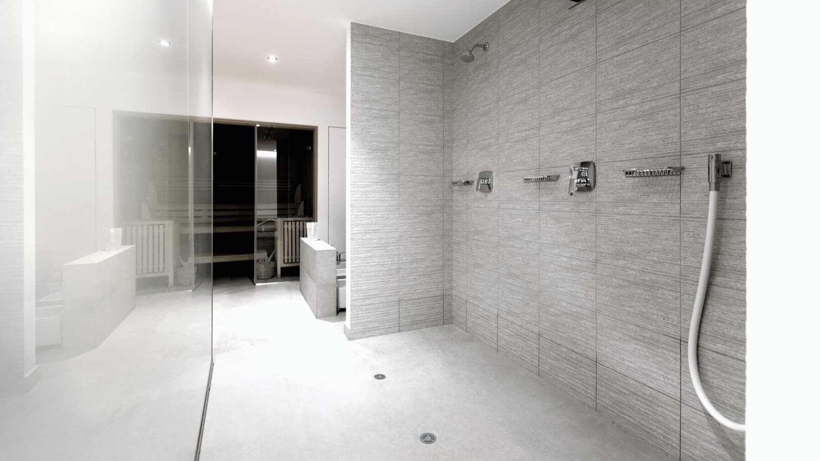 Душевая зона ограниченного общего пользования с трапом для душа Geberit из поливинилхлорида (ПВХ) Душевая зона ограниченного общего пользования с трапом для душа Geberit из поливинилхлорида (ПВХ)