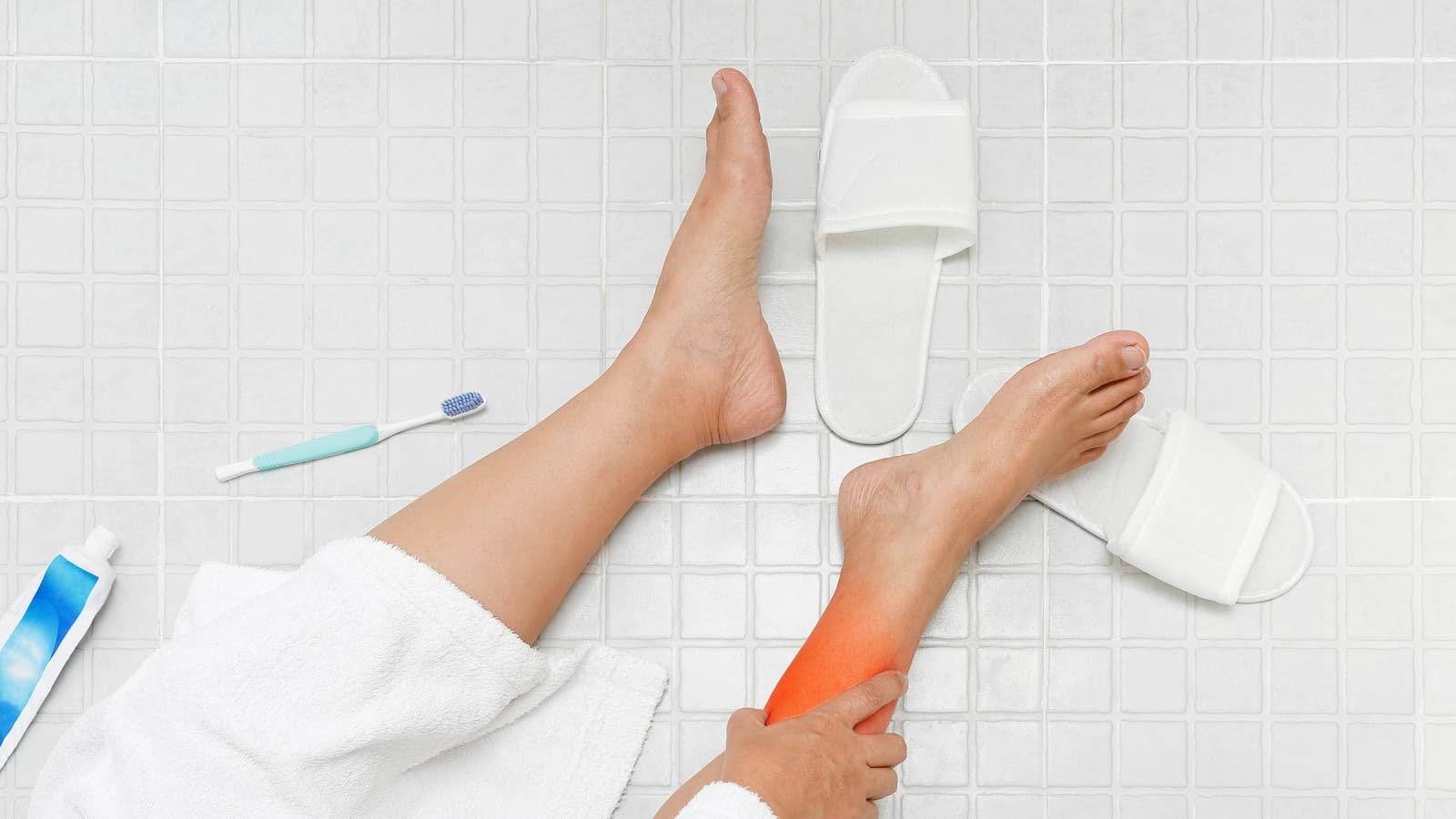 Риск поскользнуться в ванной комнате Риск поскользнуться в ванной комнате