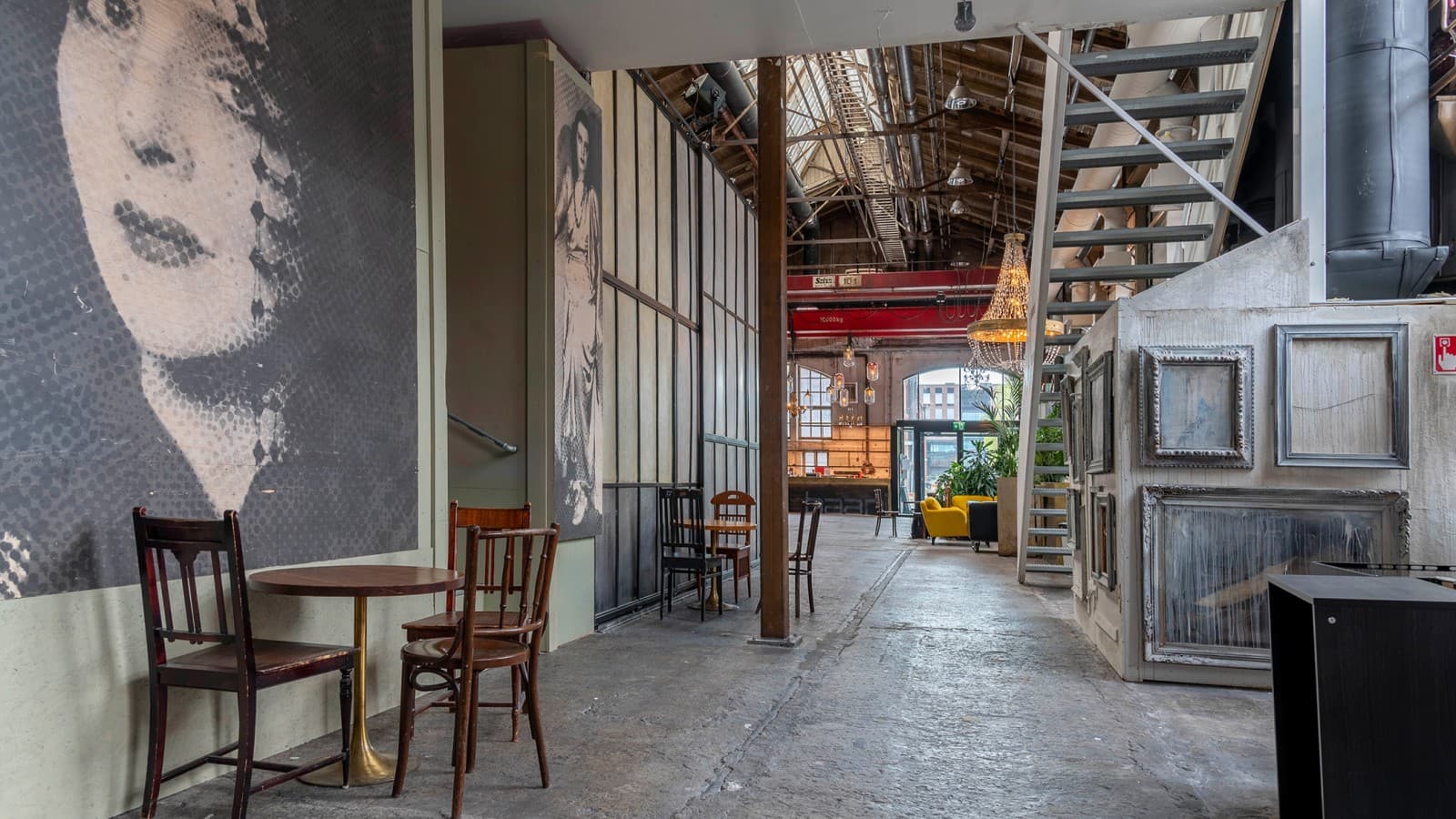 Фабрика превратилась в общественное пространство (© Kansallis Teatteri) Фабрика превратилась в общественное пространство (© Kansallis Teatteri)